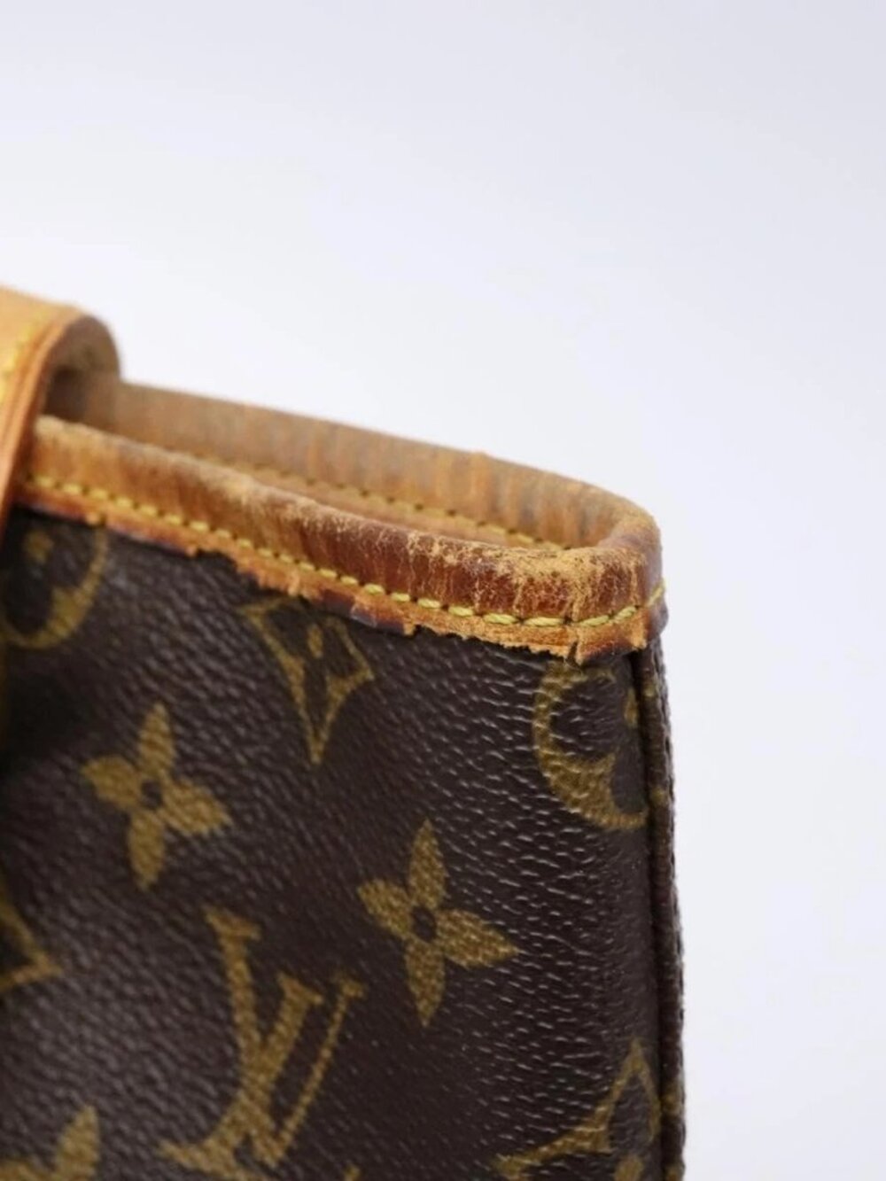 LOUIS VUITTON Monogram Bucket GM Shoulder Bag M42236 LV Auth - Picture 8 of 16